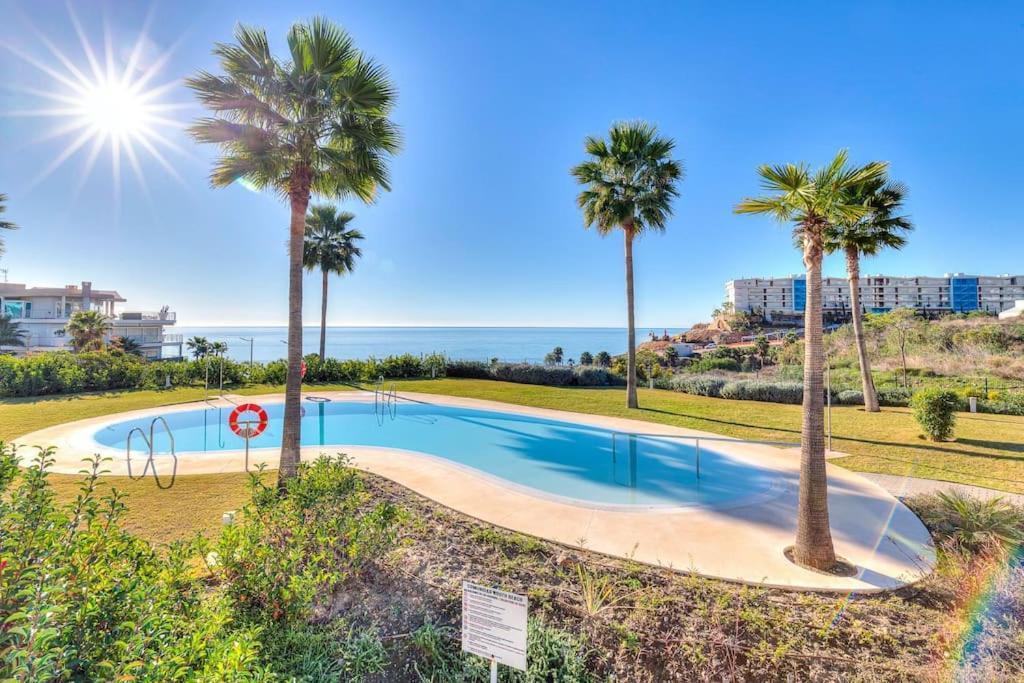 Ocean & Pool View 3-Bedroom Apt. Malaga Exterior photo